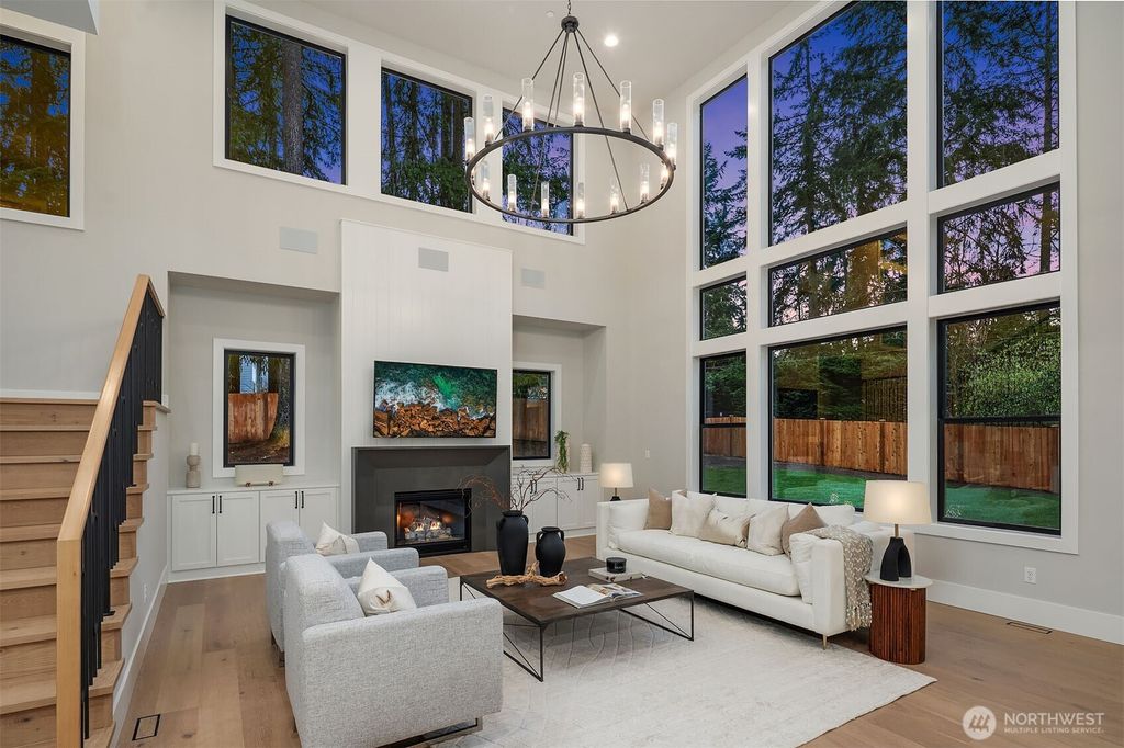 Photo of 13216 NE 54th Place, Bellevue, WA 98005 (MLS # 2351382)