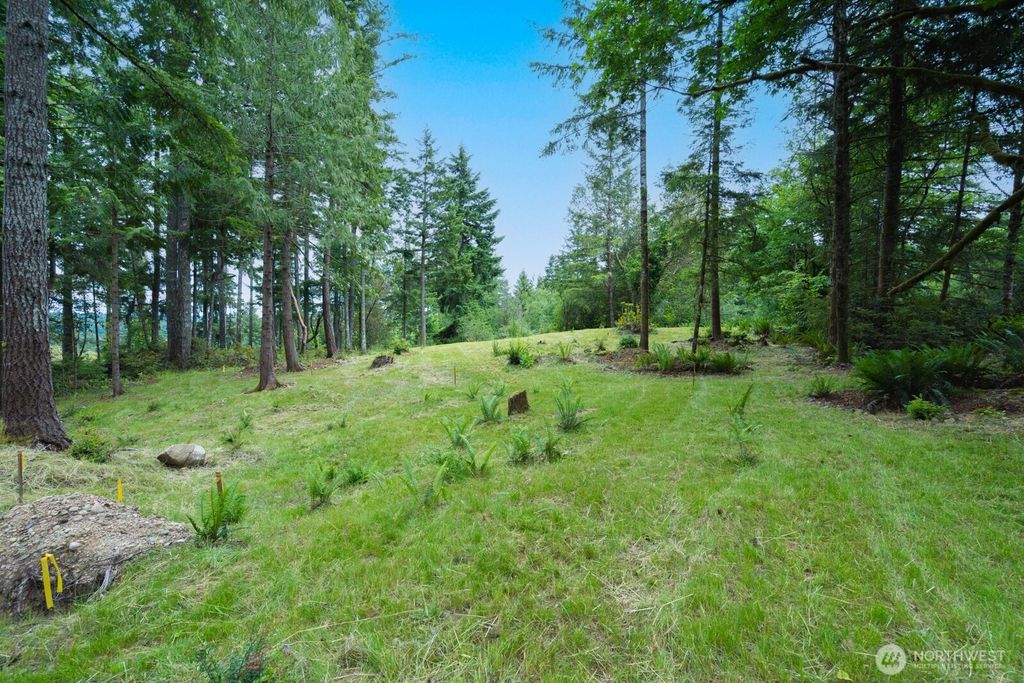 Photo of 1 Sand Dollar Road, Bremerton, WA 98312 (MLS # 2509131)