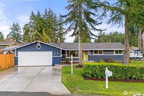 Photo of 11921 Farwest Drive SW, Lakewood, WA 98498 (MLS # 2478977)