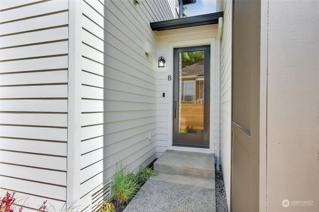 Photo of 6839 35th Avenue NE #B, Seattle, WA 98115 (MLS # 2157426)