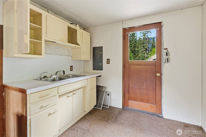 220 Shady Glen Lane