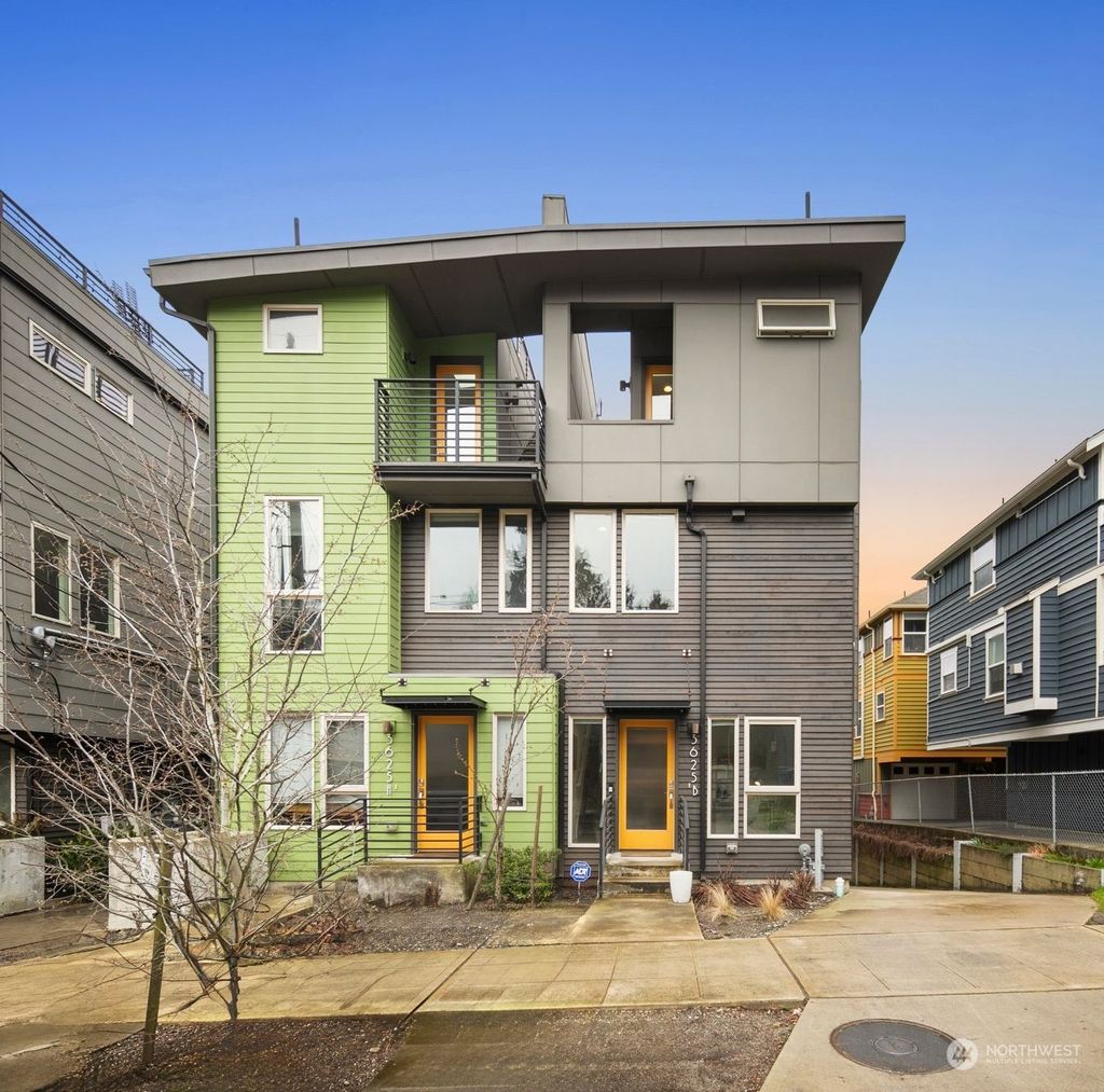 Photo of 3625 Evanston Avenue N #B, Seattle, WA 98103 (MLS # 2208987)