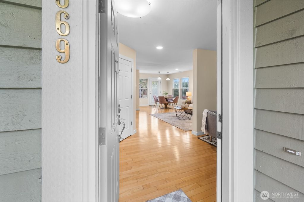 Photo of 22669 Fern Reach Circle NE, Redmond, WA 98053 (MLS # 2492930)