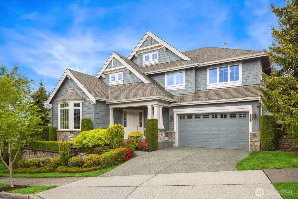 Photo of 1630 28th Avenue NE, Issaquah, WA 98029 (MLS # 2522219)
