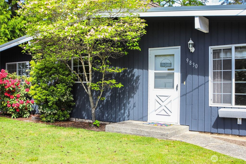 Photo of 9830 S 210th Place, Kent, WA 98031 (MLS # 2374459)