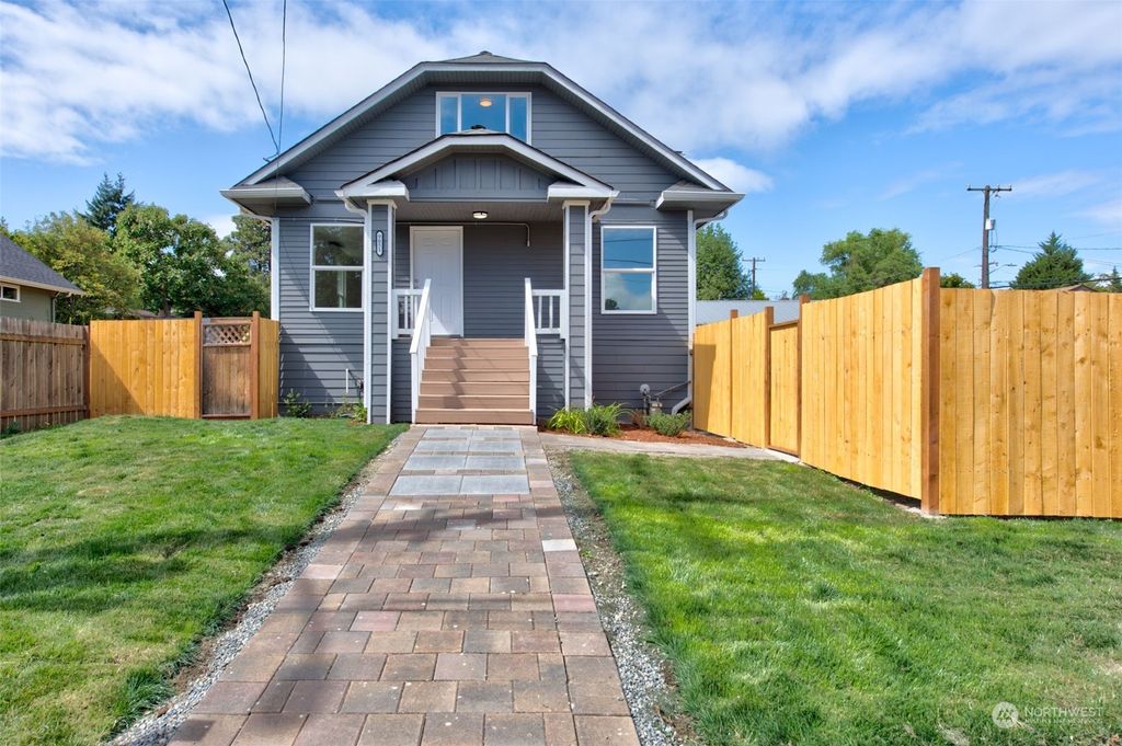 Photo of 9051 11th Avenue NW, Seattle, WA 98117 (MLS # 2154236)