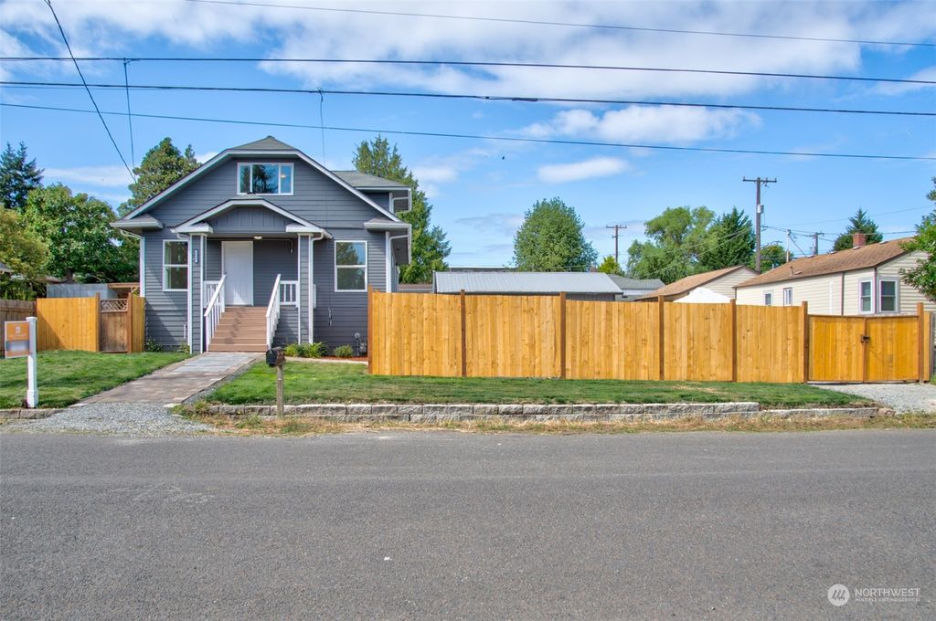 Photo of 9051 11th Avenue NW, Seattle, WA 98117 (MLS # 2154236)