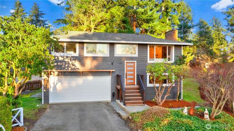 Photo of 11306 25th Avenue SW, Seattle, WA 98146 (MLS # 2479758)