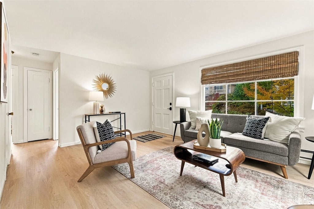 Photo of 4119 SW Kenyon Street, Seattle, WA 98136 (MLS # 2586148)