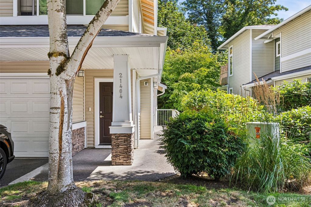 Photo of 21404 40th Place S #G, SeaTac, WA 98198 (MLS # 2415713)