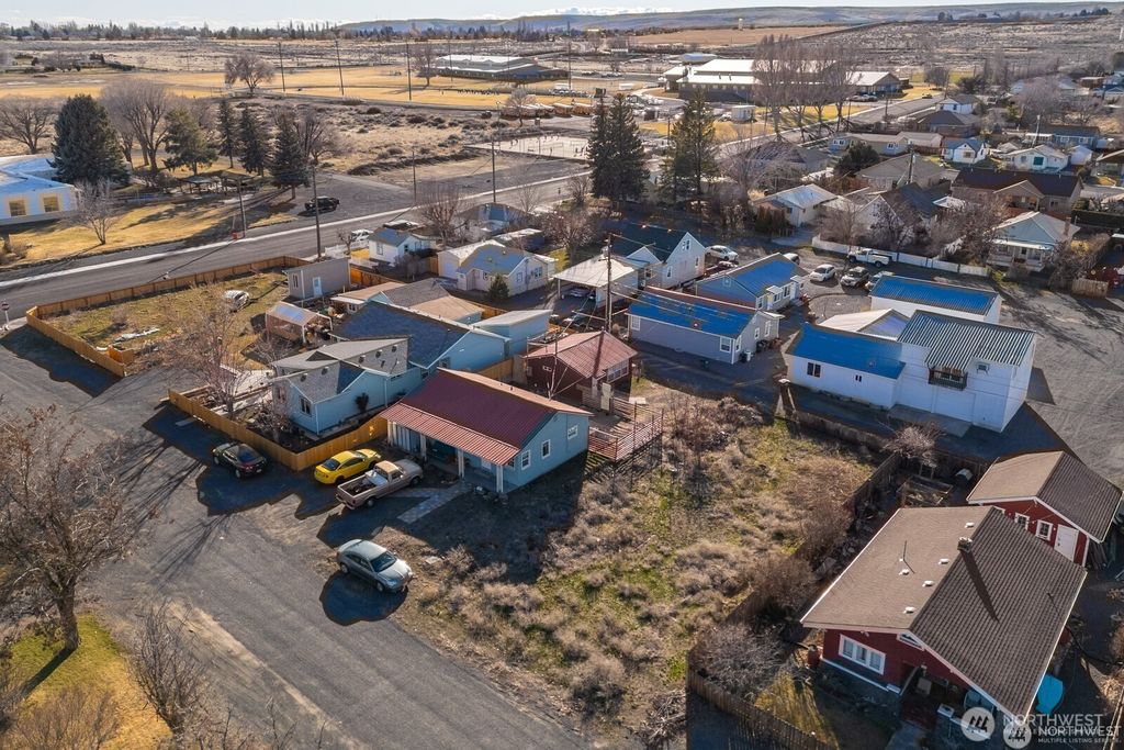 Photo of 45 SW Birch St, Soap Lake, WA 98851 (MLS # 2526529)