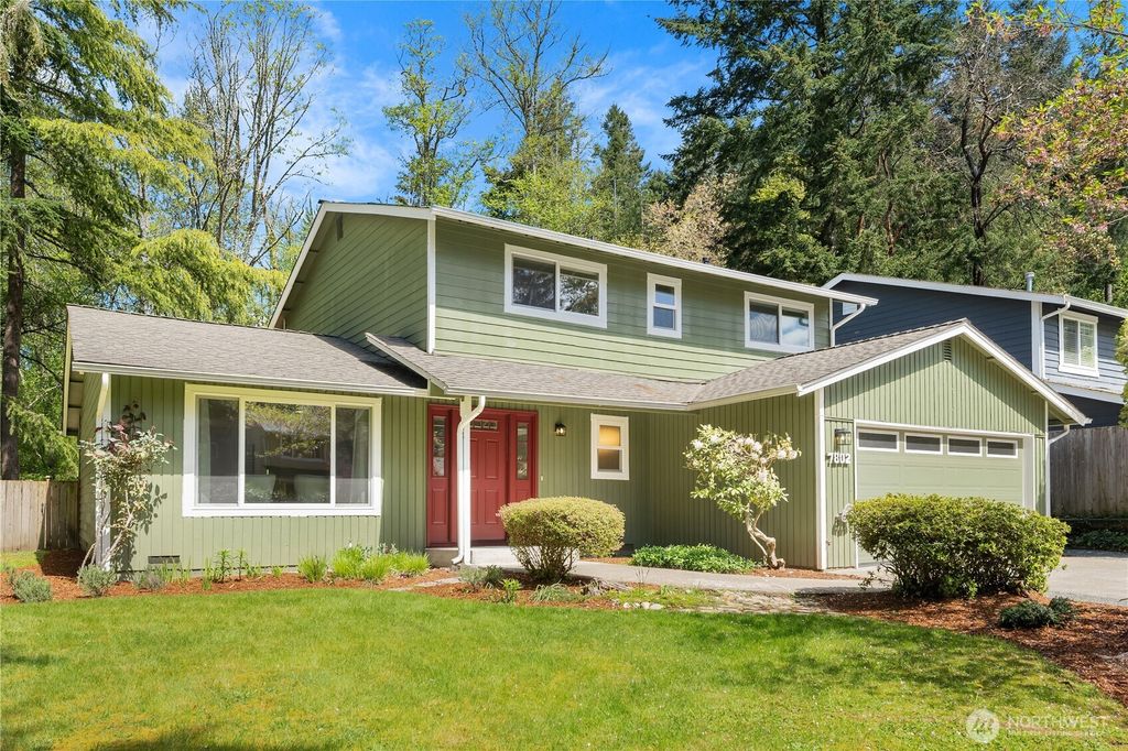 Photo of 7802 NE 135th Place, Kirkland, WA 98034 (MLS # 2364203)