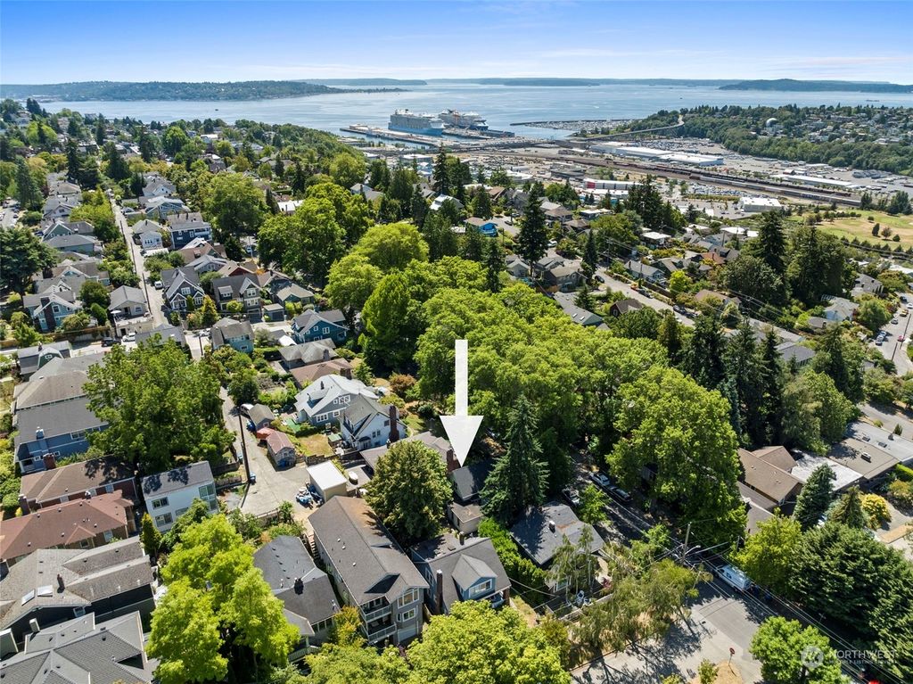 Photo of 2658 10th Avenue W, Seattle, WA 98119 (MLS # 2262176)