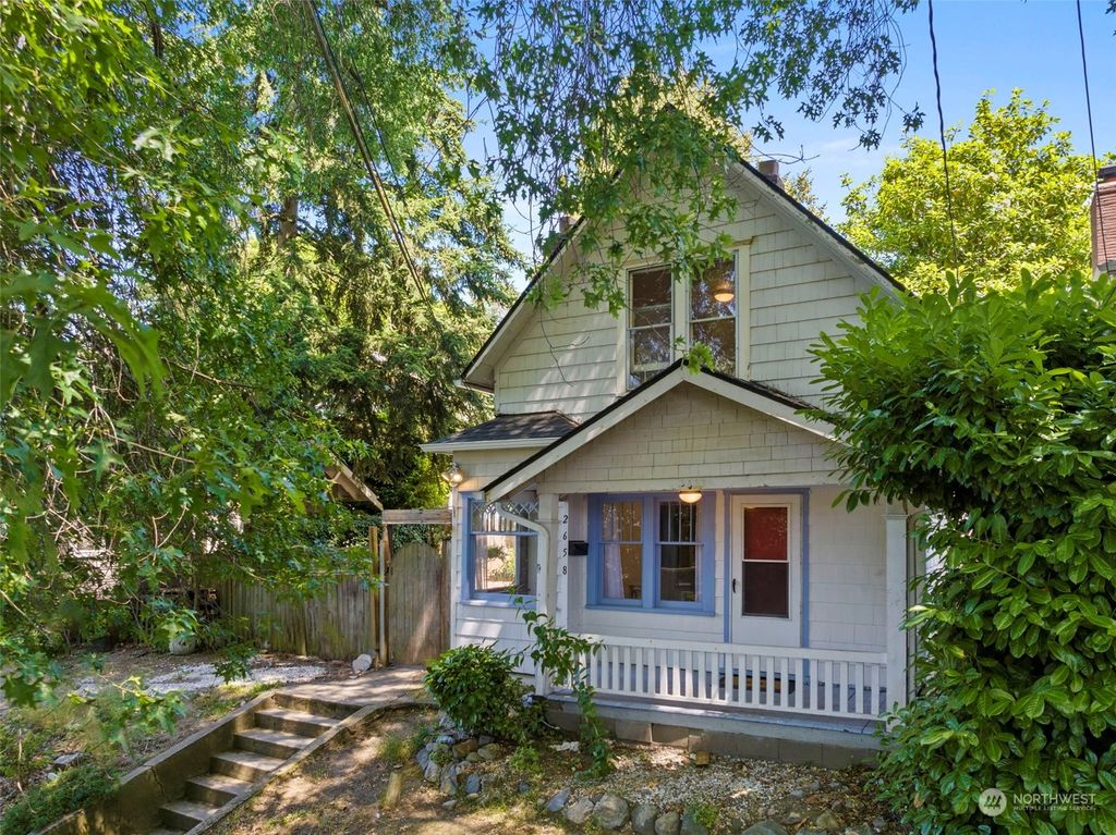 Photo of 2658 10th Avenue W, Seattle, WA 98119 (MLS # 2262176)