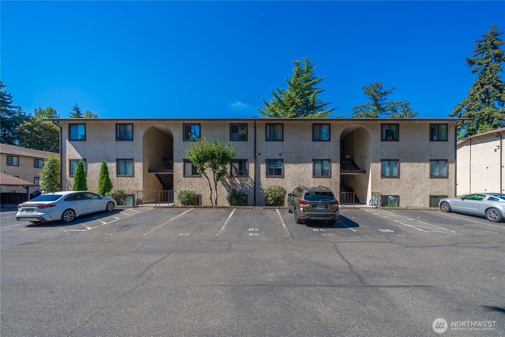 Photo of 23511 102 Avenue SE #D103, Kent, WA 98031 (MLS # 2580081)