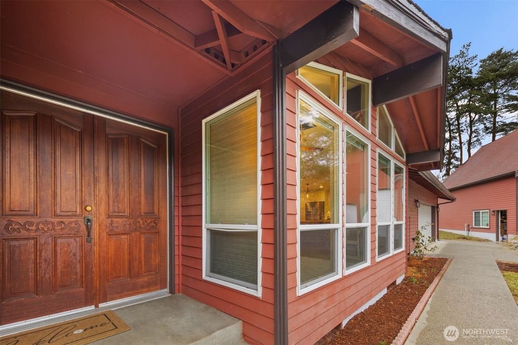 Photo of 25702 126th Avenue SE, Kent, WA 98030 (MLS # 2336279)