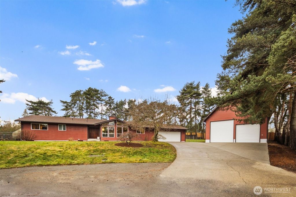 Photo of 25702 126th Avenue SE, Kent, WA 98030 (MLS # 2336279)