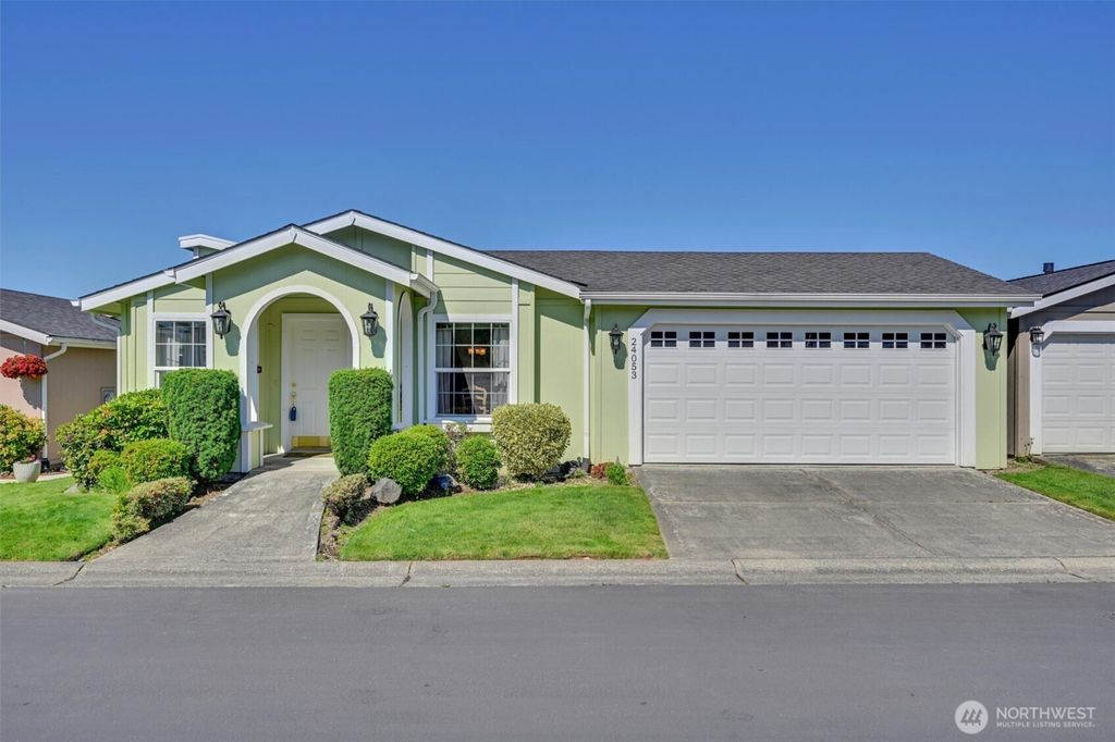 Photo of 24053 223rd Lane SE, Maple Valley, WA 98038 (MLS # 2374173)