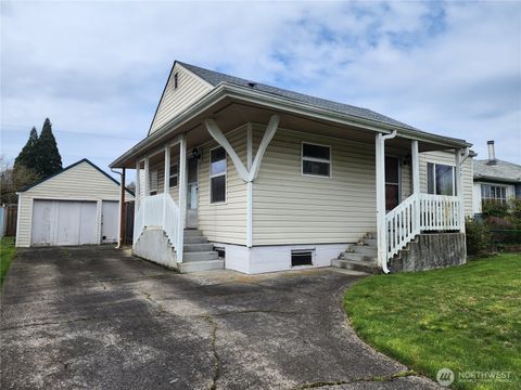 Photo of 527 24th Avenue, Longview, WA 98632 (MLS # 2529912)
