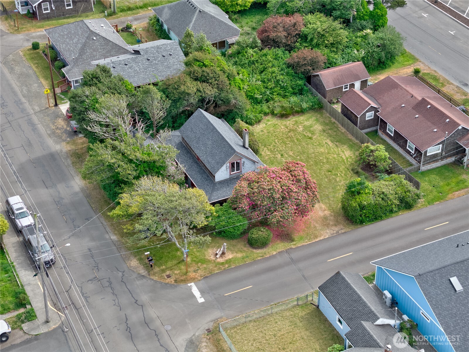 209 3rd Street SE