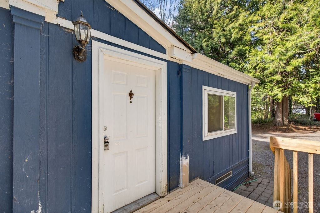 Photo of 876 SW Taft Boulevard, Port Orchard, WA 98367 (MLS # 2492337)