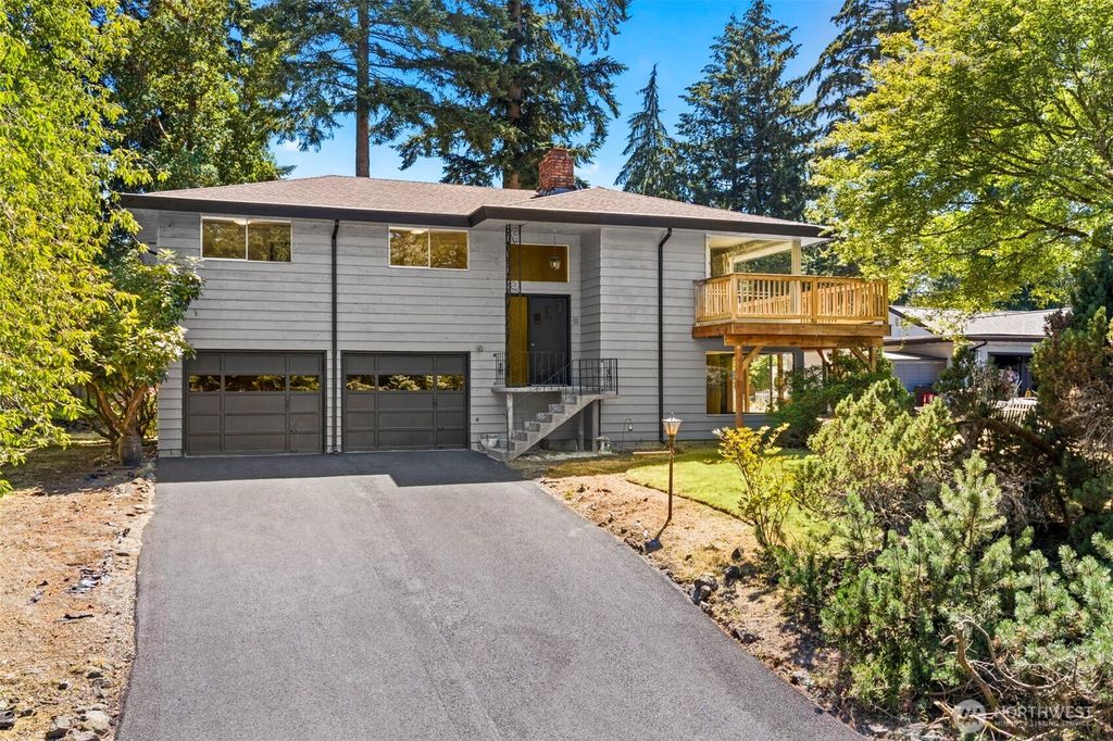 Photo of 41 NW Doncee Drive, Bremerton, WA 98311 (MLS # 2552946)