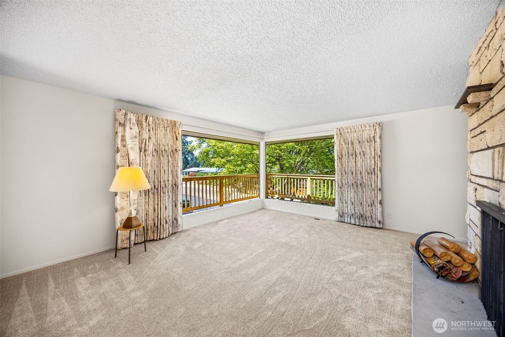 Photo of 41 NW Doncee Drive, Bremerton, WA 98311 (MLS # 2552946)