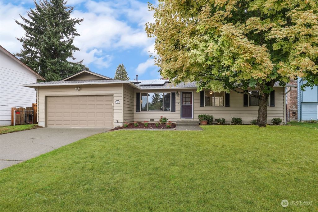 Photo of 33461 37th Place SW, Federal Way, WA 98023 (MLS # 2165793)