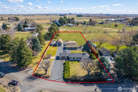 Photo of 4371 Dunn Street NE, Moses Lake, WA 98837 (MLS # 2491763)