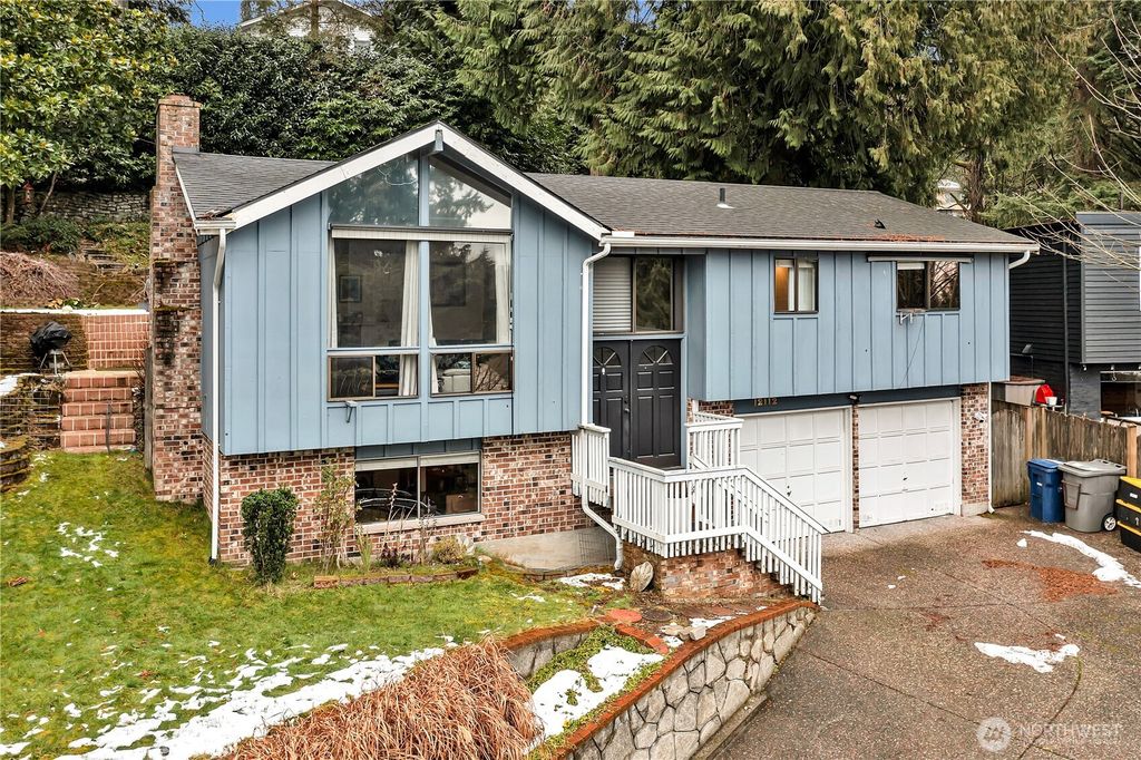 Photo of 12112 106th Avenue NE, Kirkland, WA 98034 (MLS # 2331639)