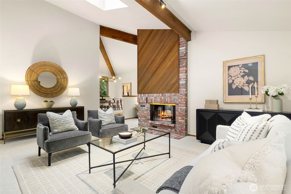 Photo of 2518 Sahalee Drive East Dr, Sammamish, WA 98074 (MLS # 2489633)