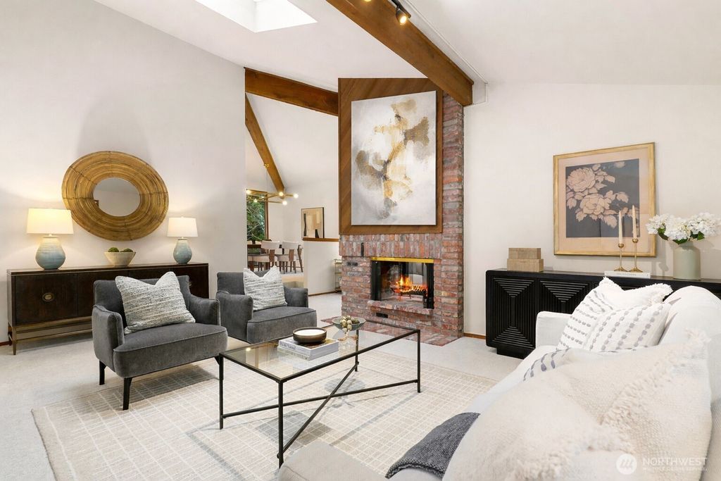 Photo of 2518 Sahalee Drive East Dr, Sammamish, WA 98074 (MLS # 2489633)