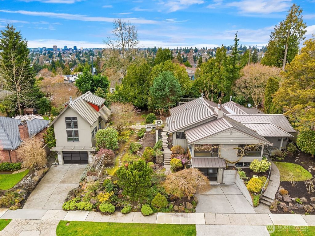 Photo of 6027 Princeton Avenue NE, Seattle, WA 98115 (MLS # 2334682)