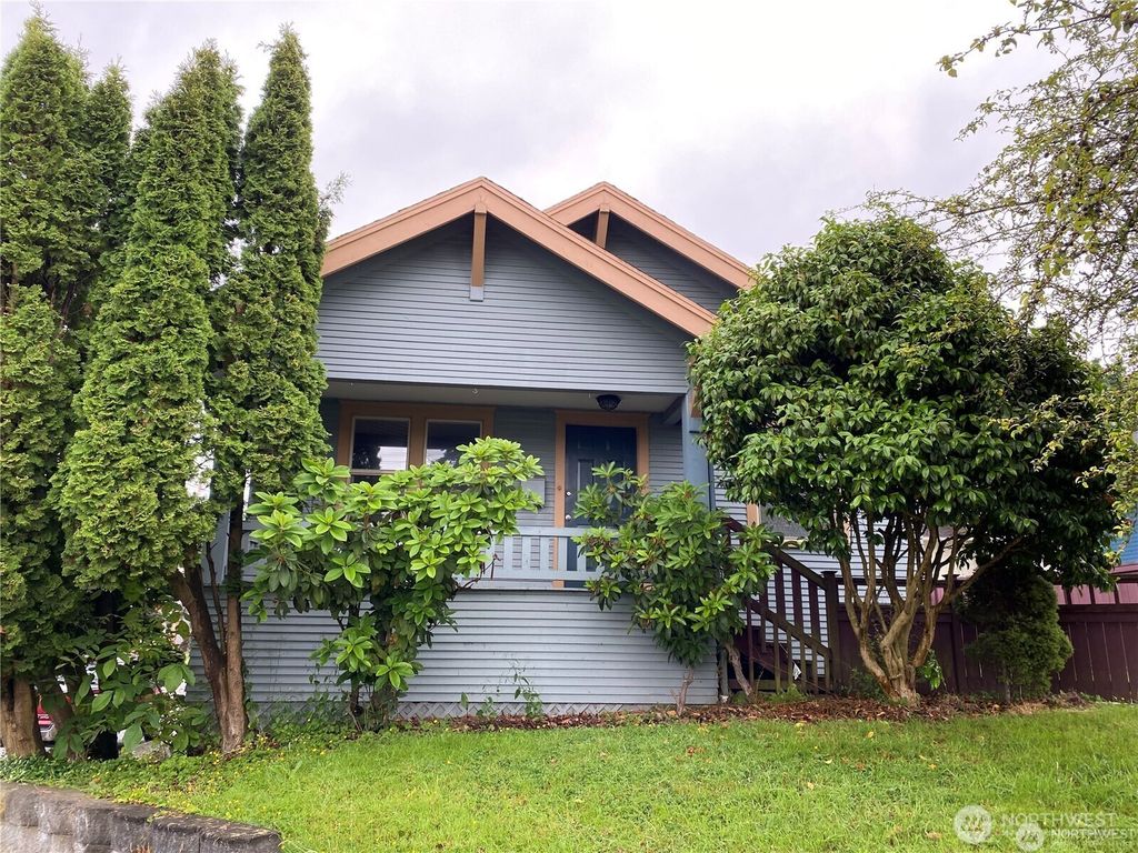 Photo of 2608 23rd Street, Everett, WA 98201 (MLS # 2324764)