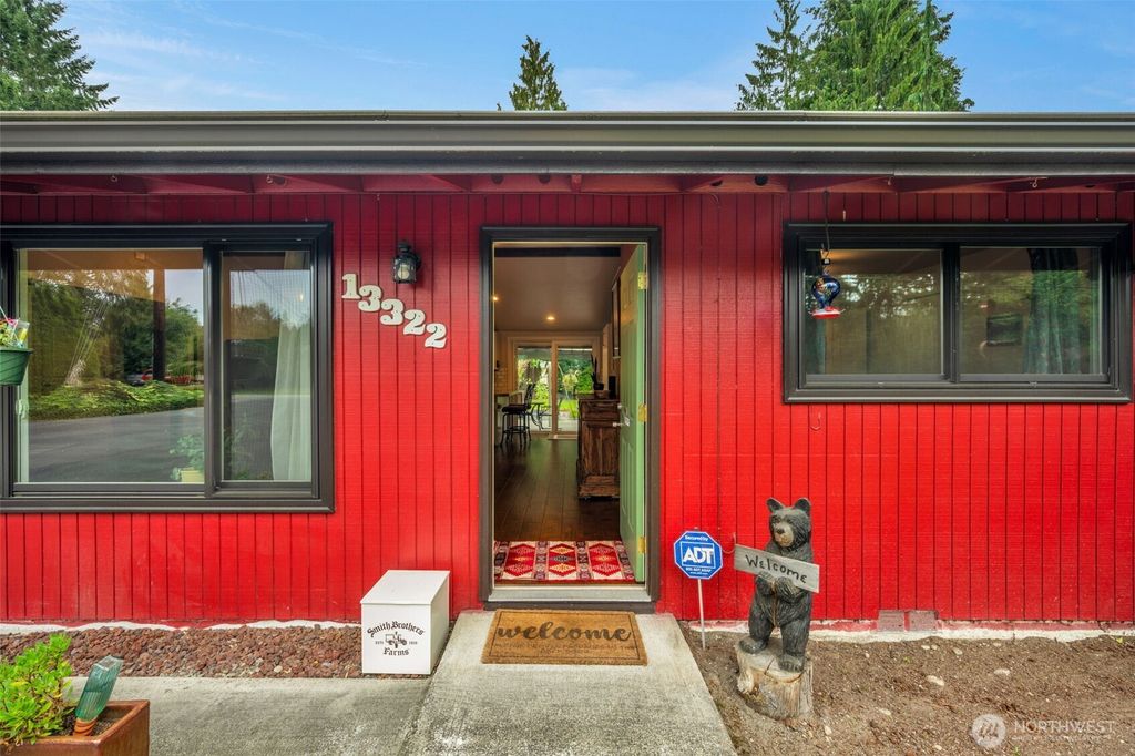 Photo of 13322 S Machias Road, Snohomish, WA 98290 (MLS # 2431851)