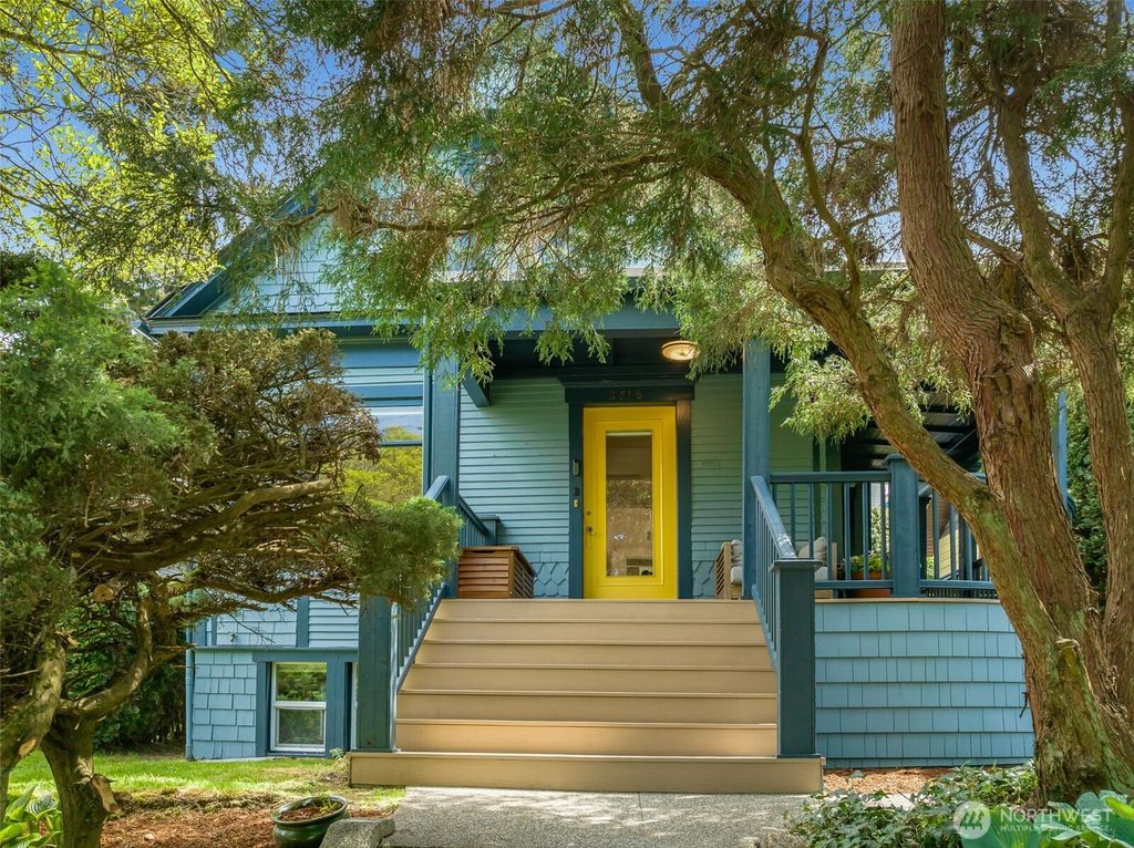 Photo of 2516 3rd Avenue W, Seattle, WA 98119 (MLS # 2513545)