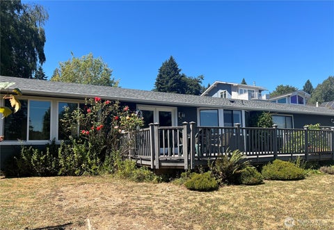 Photo of 23905 104th Avenue SW, Vashon, WA 98070 (MLS # 2568184)