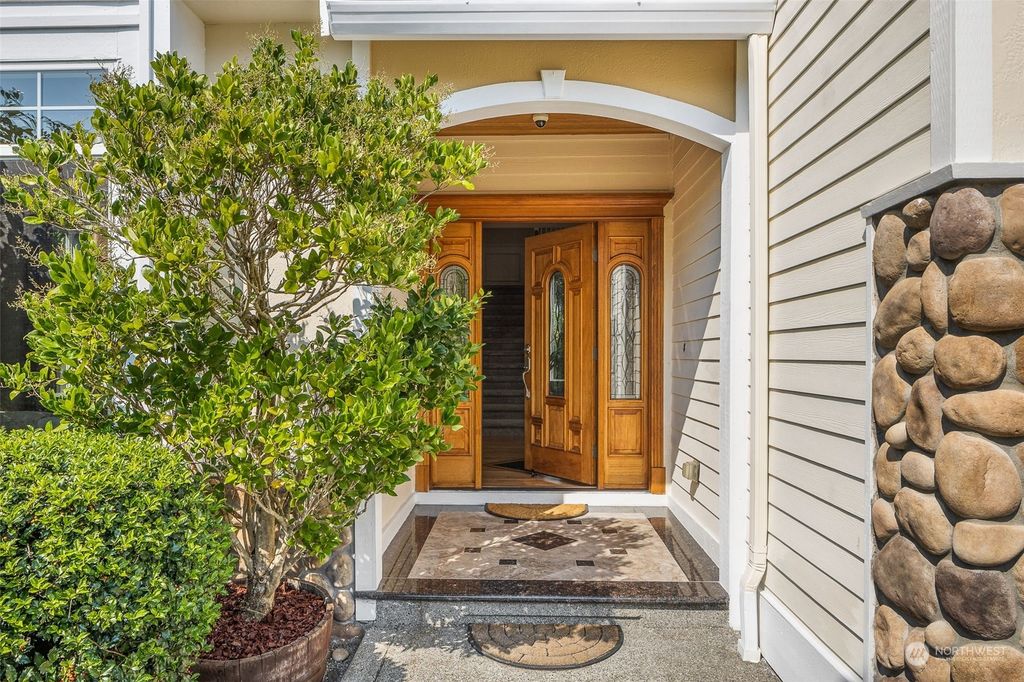 Photo of 5414 NE 13th Street, Renton, WA 98059 (MLS # 2286264)