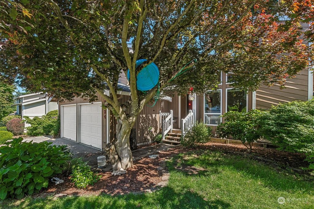 Photo of 2734 SW 341st Street, Federal Way, WA 98023 (MLS # 2261754)