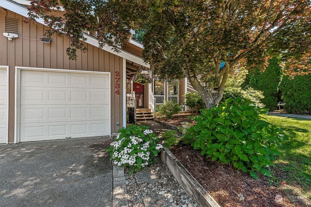 Photo of 2734 SW 341st Street, Federal Way, WA 98023 (MLS # 2261754)