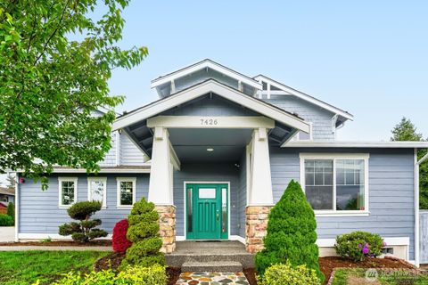 Photo of 7426 S 114th St ST, Seattle, WA 98178 (MLS # 2525397)