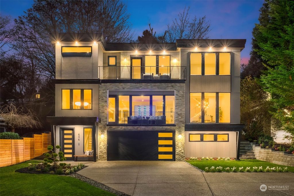 Photo of 404 10th Street S, Kirkland, WA 98033 (MLS # 2189284)