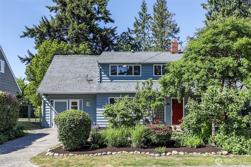 Photo of 318 NW 177 Street, Shoreline, WA 98177 (MLS # 2381330)
