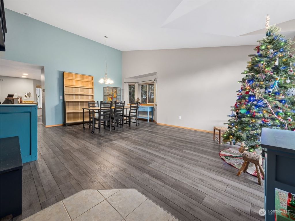 Photo of 22418 SE 286th Street, Maple Valley, WA 98038 (MLS # 2315203)