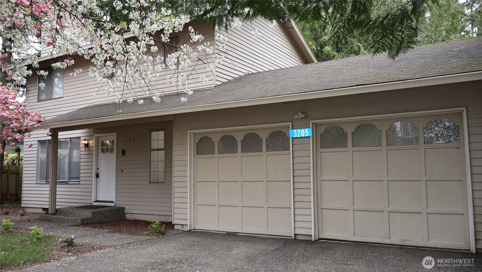 3205 Westminster Drive SE