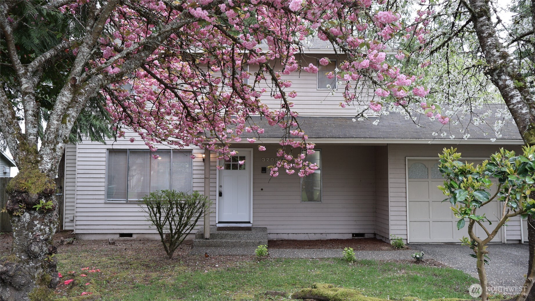 3205 Westminster Drive SE