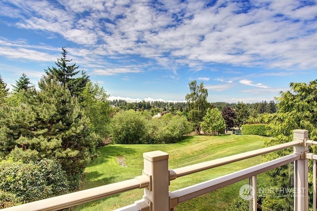 Photo of 23009 Lakeview Drive #B201, Mountlake Terrace, WA 98043 (MLS # 2313650)