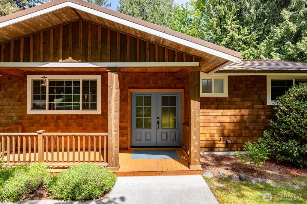 Photo of 3301 Apache Drive, Mount Vernon, WA 98273 (MLS # 2518611)