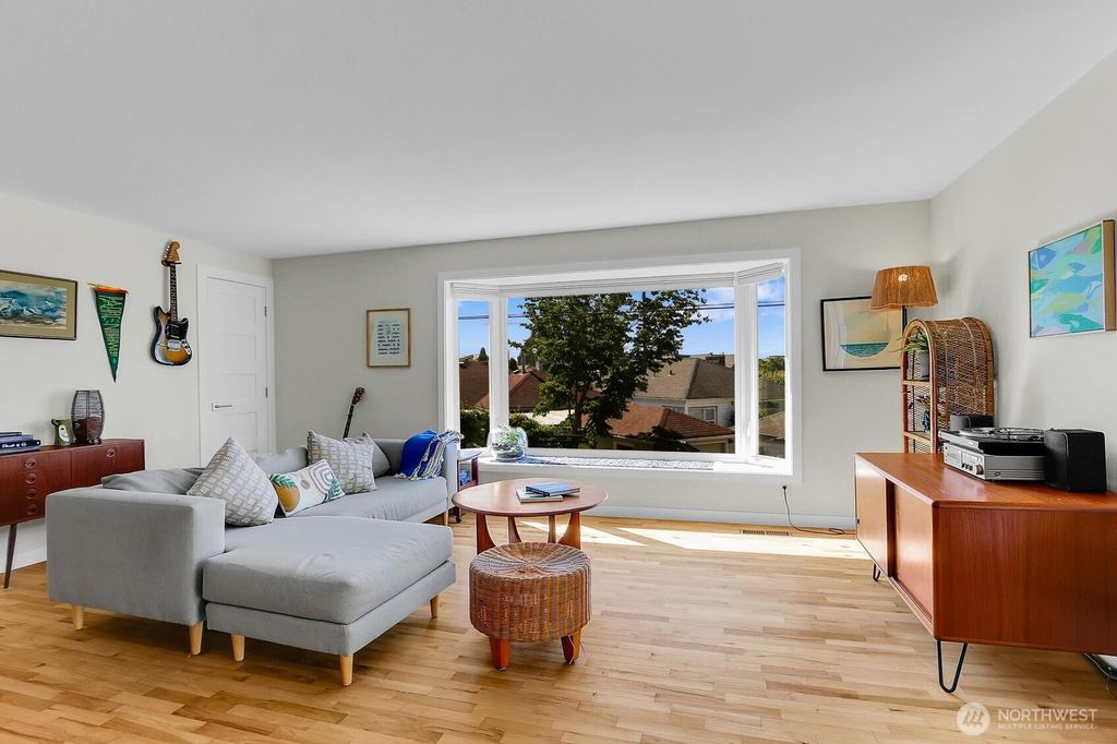 Photo of 5625 SW Teig Place, Seattle, WA 98116 (MLS # 2551612)