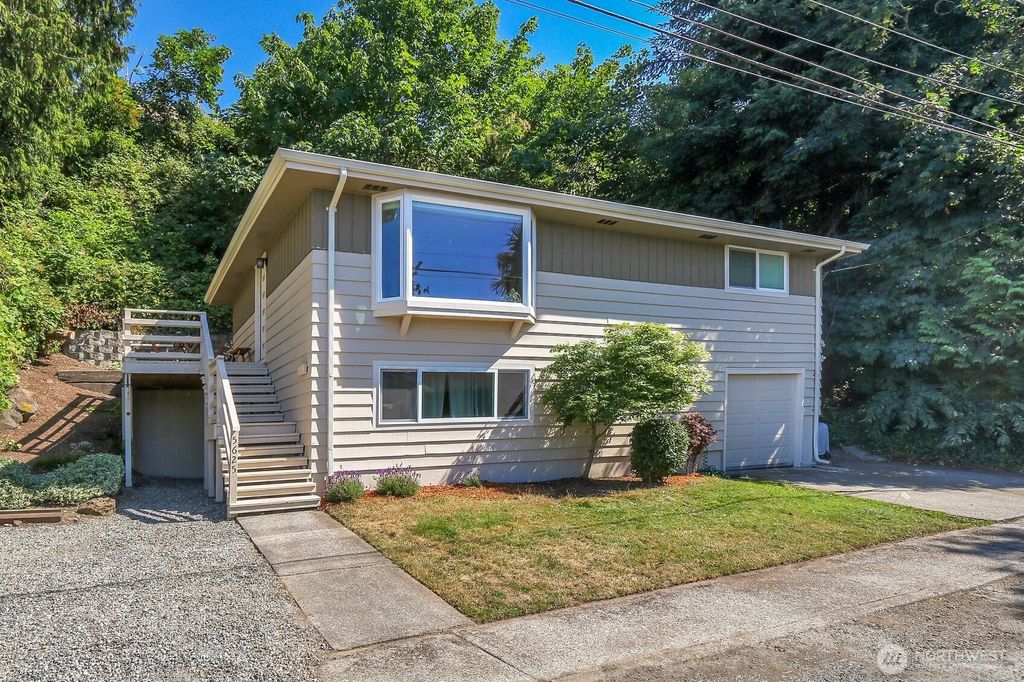 Photo of 5625 SW Teig Place, Seattle, WA 98116 (MLS # 2551612)